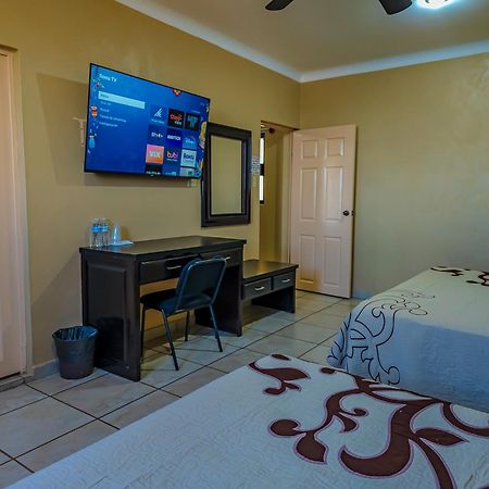 Hotel Oasis Ciudad Constitución Екстериор снимка
